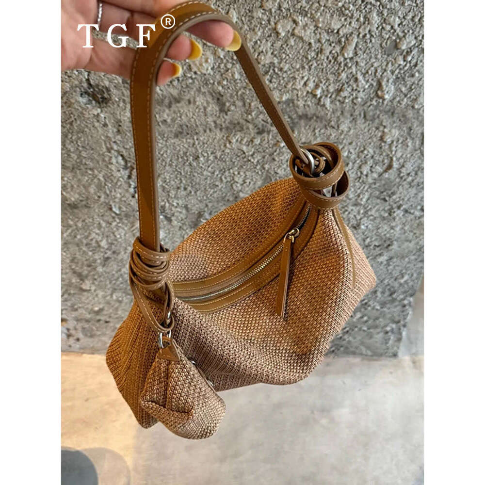 Summer Underarm Woven for Women New Light Luxury Niche High end Feel Beach Commuter Handbag Tote Bag