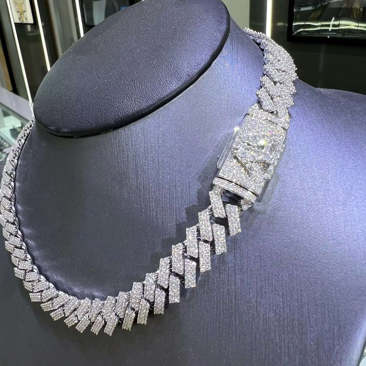 Hip Hop Cuban Link Chain Vvs Iced Out Moissanite 15mm Silver 925 18K Gold Plated Moissanite Cuban Chain