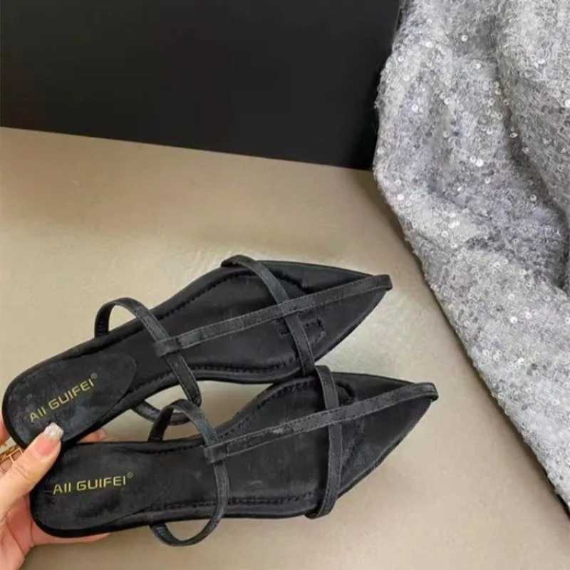 2025 Women Sandals New Fashion Narrow Band Flat Heel Pointed Toe Ankle Shoes Ladies Gladiator Shoes Z250617