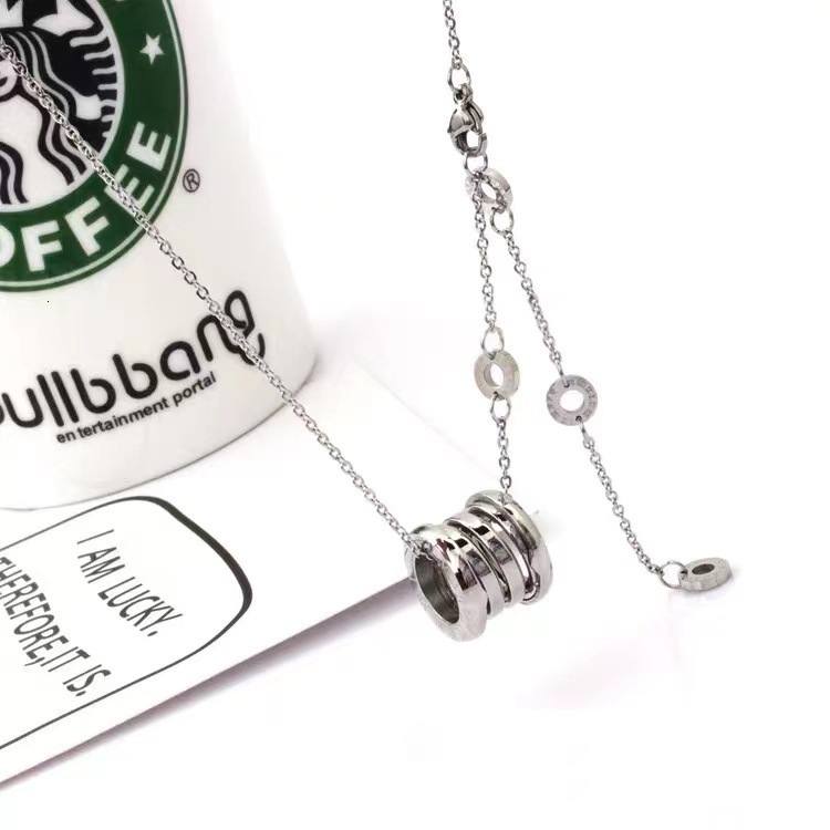 Fashion Style Personality Versatile Small Waist Roman Necklace for Women High-end Titanium Steel Non-fading Jewelry