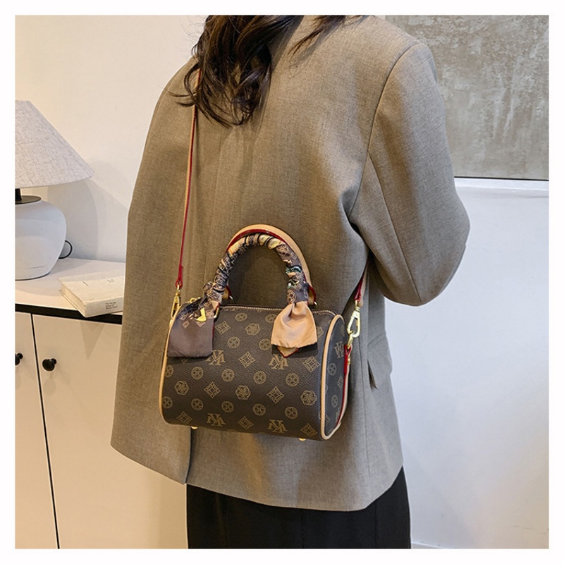2025 free shipping women's designer luxury fashion temperament scarf crossbody bag handbag shoulder bag brown khaki