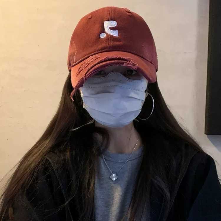 Versatile Trendy INS Style Vintage Distressed Embroidered Baseball Cap Couple Matching Face Slimming Duckbill Cap 250615