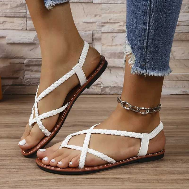 Flat Sandals New Summer 2024 Solid Color Woven Herculean Flip-toe Sandals Women Wear Beach Sandals Z250617