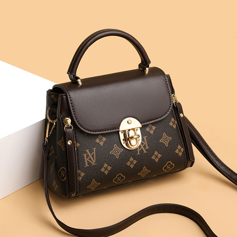 High quality brand high-quality new style free designer bag French style exquisite texture lightweight luxurious printed shoulder bag new free designe