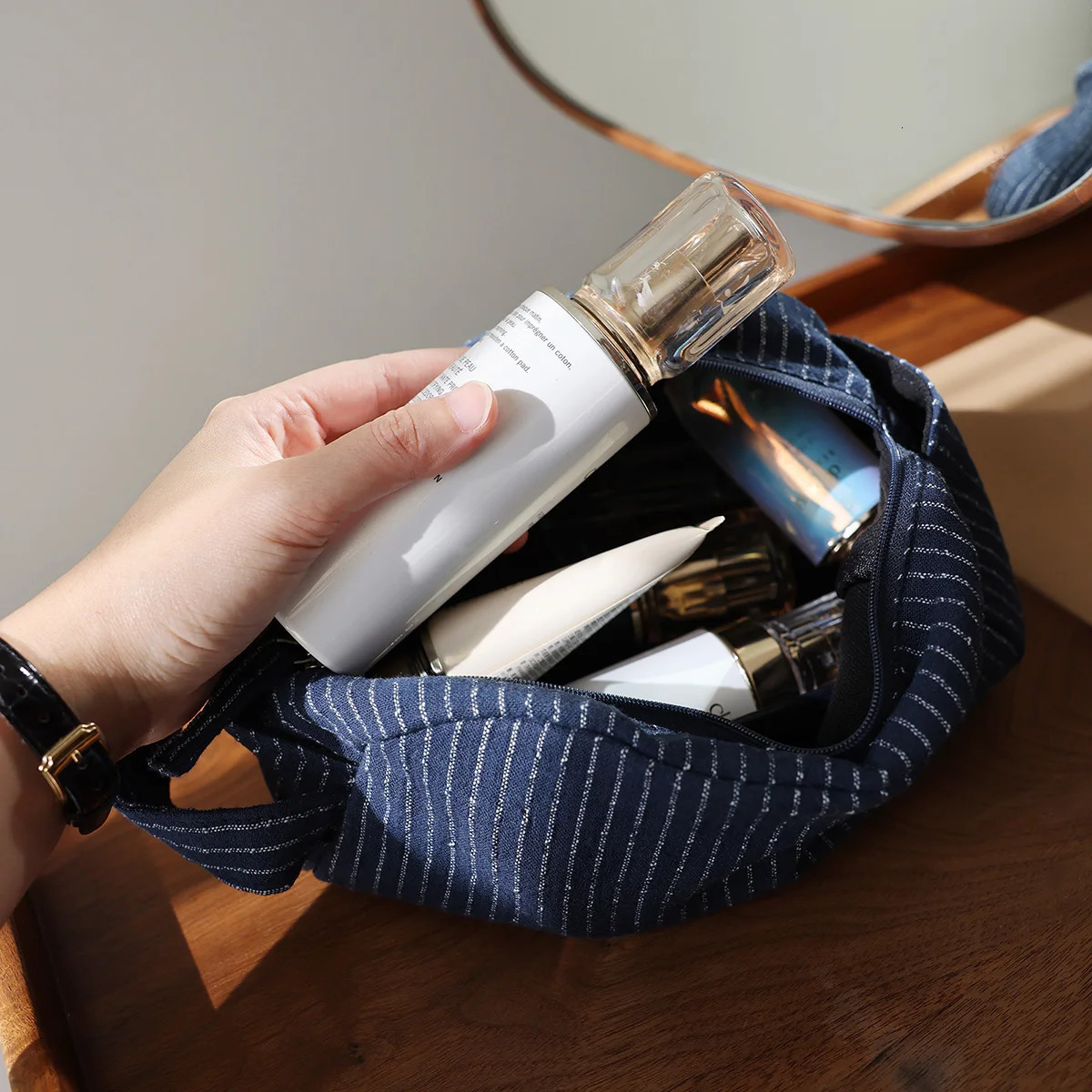 Classic striped large capacity portable cosmetic bag cotton linen fabric dark zipper skin care travel storage bag 250614