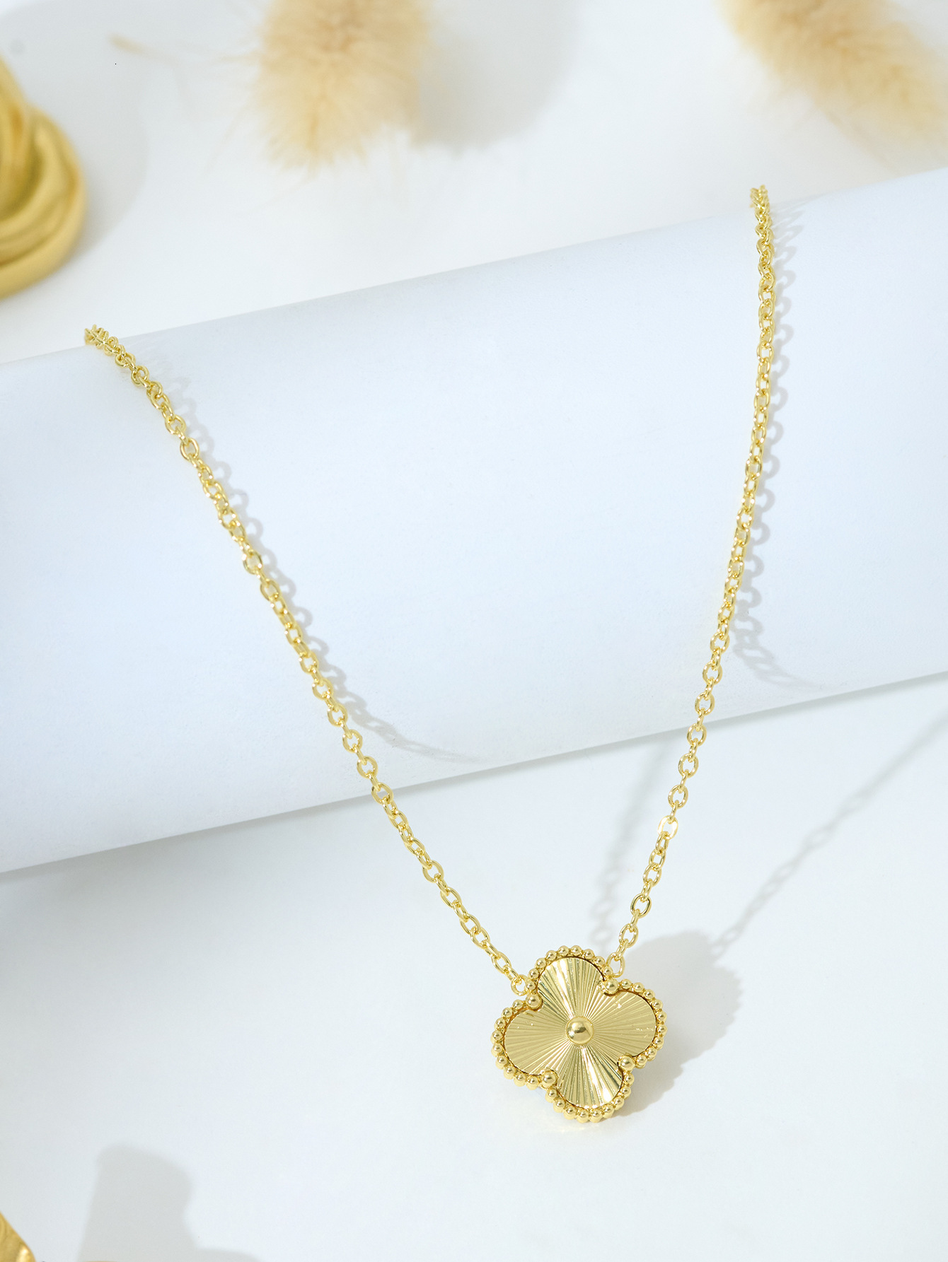 Fashion Light Style Versatile Laser Polished Necklace for Women High-end Sense Personality Jewelry