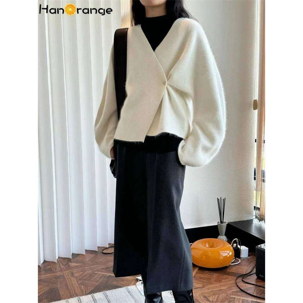 HanOrange 2024 Early Spring Oriental Art Curved hete Sleeve Wool Knitted Cardigan Sweater Women Loose Thick Top White