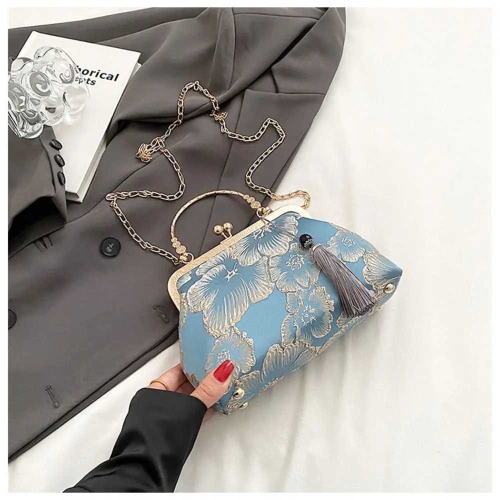 White Chinese Style Handbag High Quality Silk Fabric Chinese Style Tassel Shoulder Bag Elegant Womens Bag Z250617
