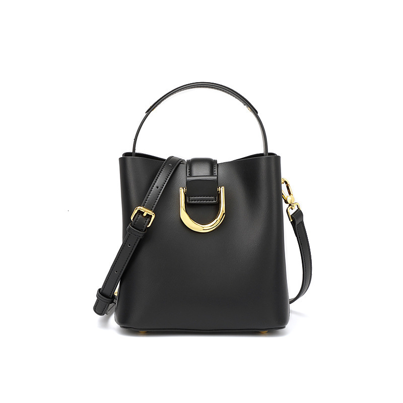 Free Shipping Designer Bucket Bag Shoulder Bag New Trendy Fashion Handbag Versatile Large Capacity Commuting Crossbody Bag For Women