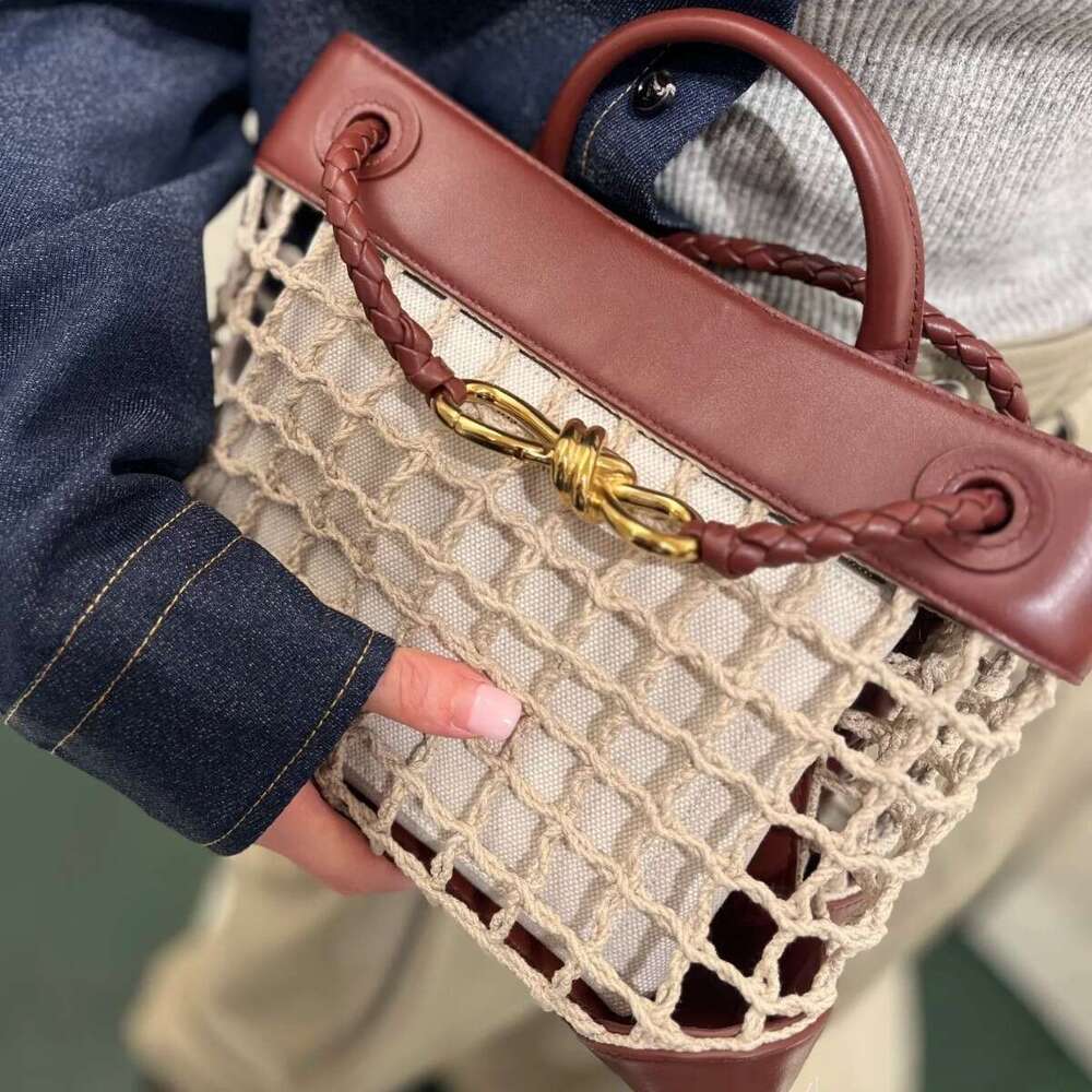Old Money Style Minimalist Cowhide Andiao Woven Large Capacity Commuter Tote Bowknot Single Shoulder Crossbody Women s Bag