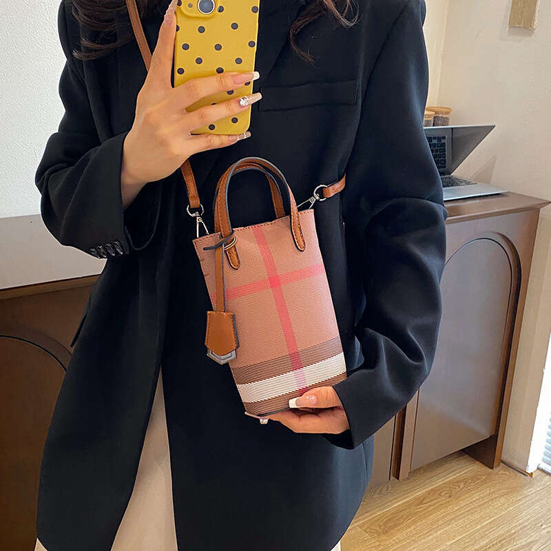 Women's Phone New Lightweight Handheld Plaid Shoulder Niche High-end Crossbody Small Square Bag Trendy