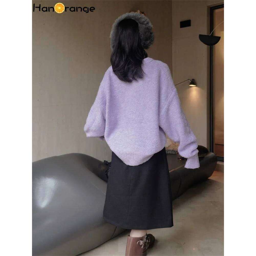 HanOrange 2024 Winter Lazy Sweater Women V-neck Loop Yarn Loose Silhouette Soft Warm Top Female Purple/Coffee