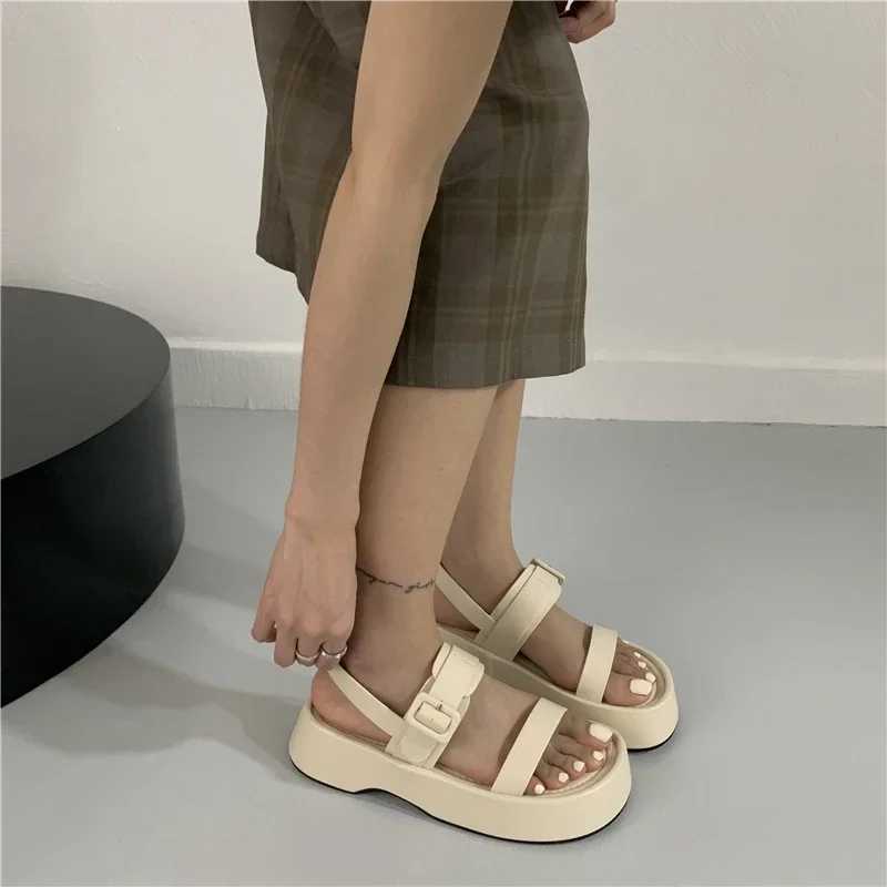 2025 New Gladiator Summer Sandals Fashion Platform Flats Elegant Open Toe Ankle Strap Dress Shoes Z250617