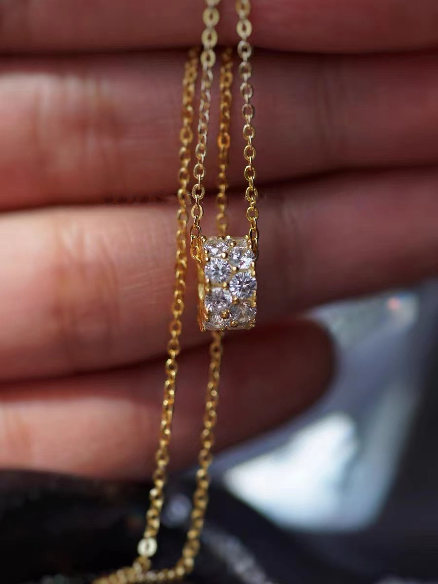 2025 Elegant Ins Top Sell Sweet Simple Fine Jewelry Genuine 100% 925 Sterling Silver Full Round Lab White Moissanite Diamond Women Circle Pendant Clav