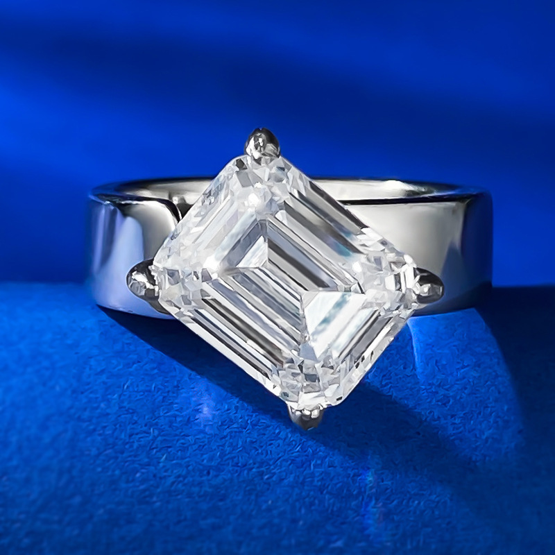 2025 Choucong Ins Top Sell Wedding Rings Elegant SParkling Luxury Jewelry 100% Real 925 Sterling Silver Emerald White Lab Moissanite Diamond Lady Open