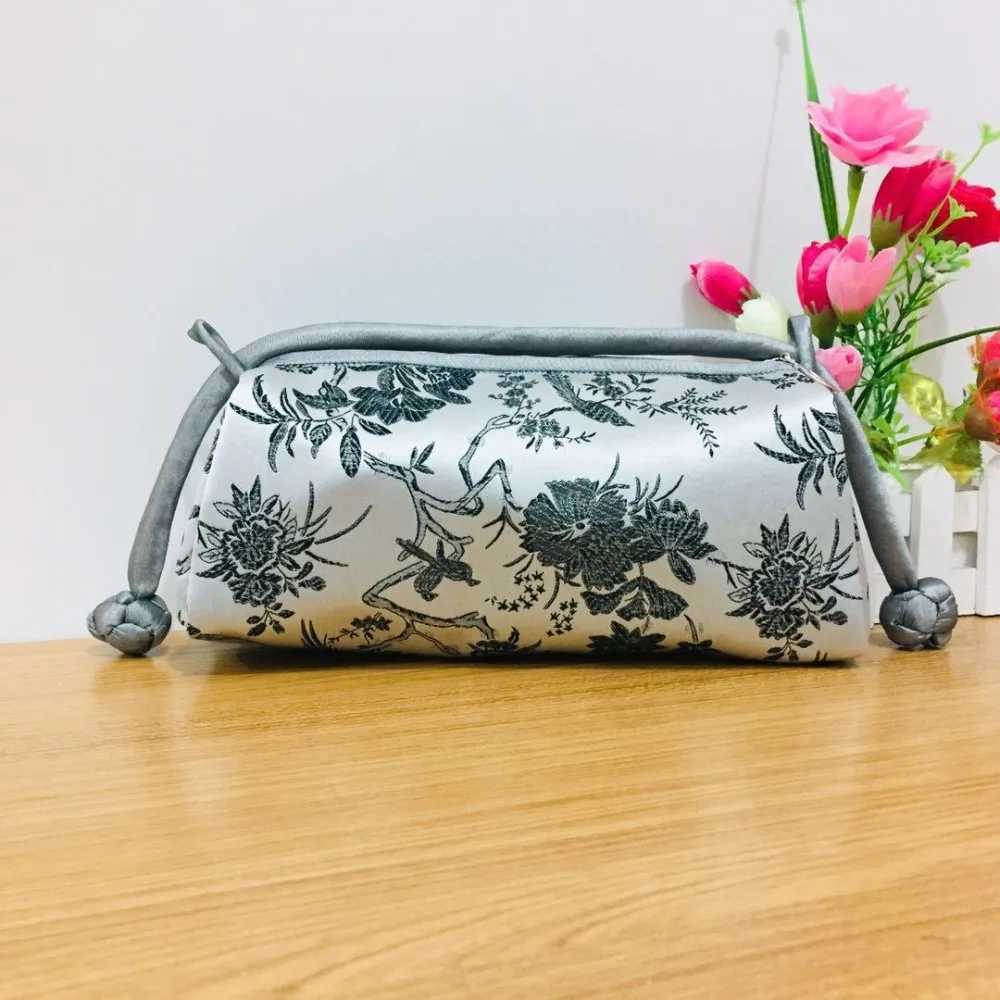 New Silk Embroidered Women Bag Fashion Matching Bride Women Handbag Clutch Bag Women Handbag Cosmetic Bag Z250617