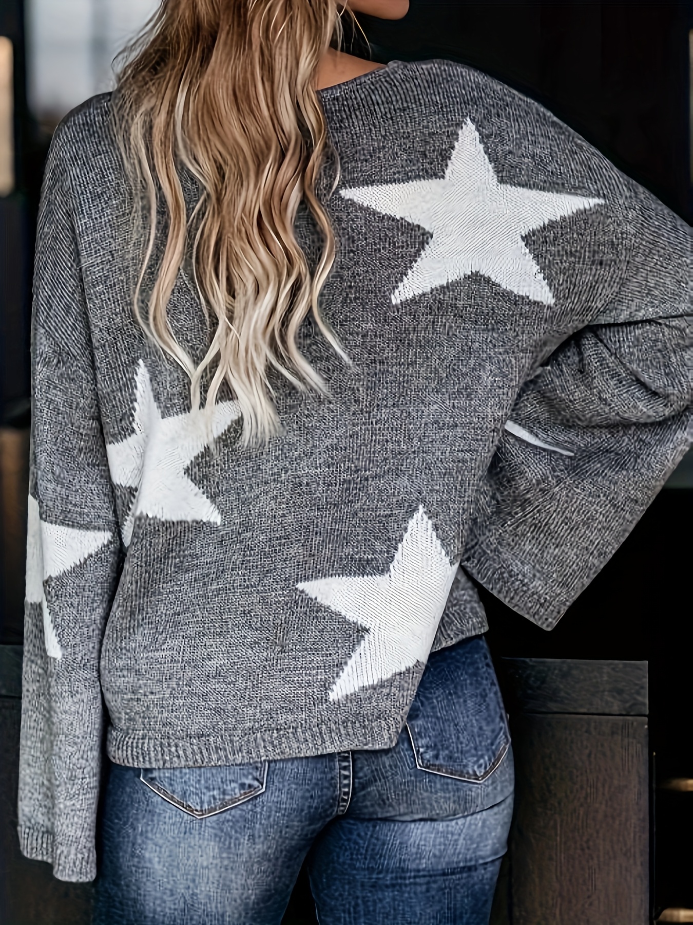Elegant Womens Casual V-neck Cashmere Blend Sweater with Loose Fit Chic Womens V-Neck Pullover Knitwear Soft Cotton-Cashmere Mix for Everyday Wear