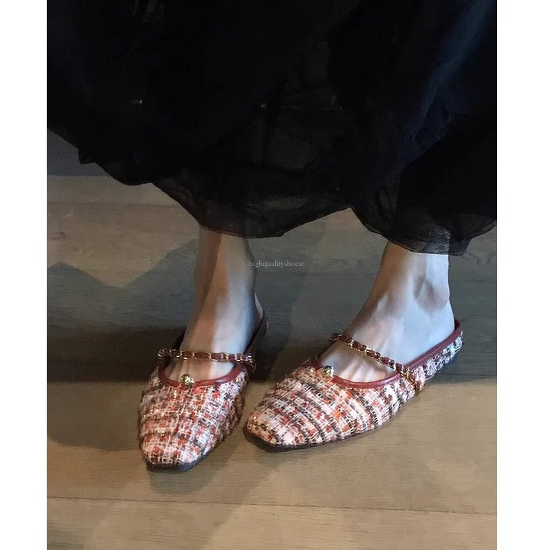 2025 S Fashion Designer Women Slippers France Gentle Style Outerwear New Version Mary Jane Shoes Slip On Black White Red Free Shipping