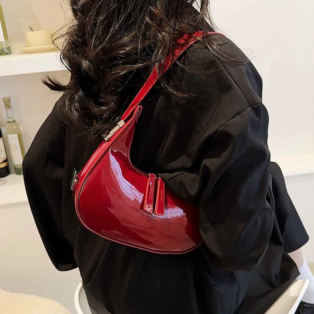 Fashion Half Moon Patent Leather Underarm Bag Summer WomenS Emperament Party Handbags All-Match Wedding Bridal Bags Z250617