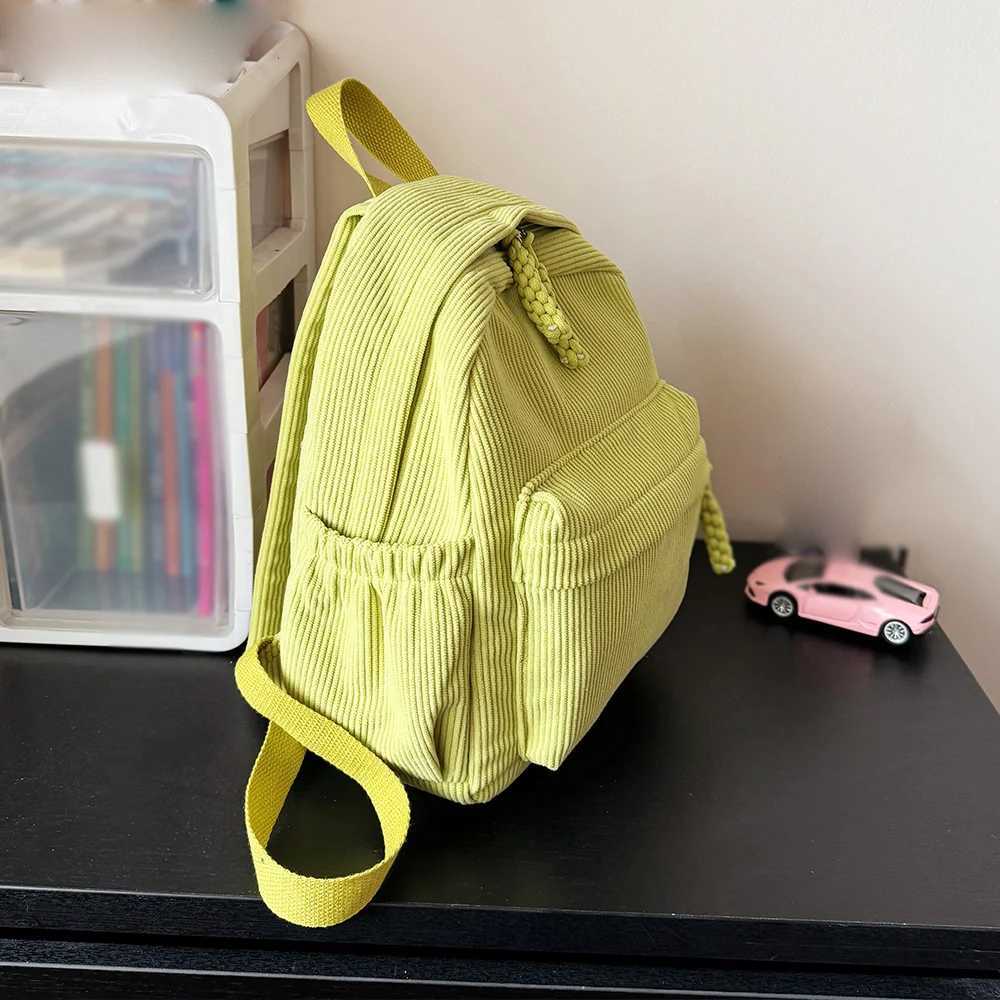 Simple Solid Color Backpack for Women New Student Backpack Large Capacity Commuting Backpack Z250617