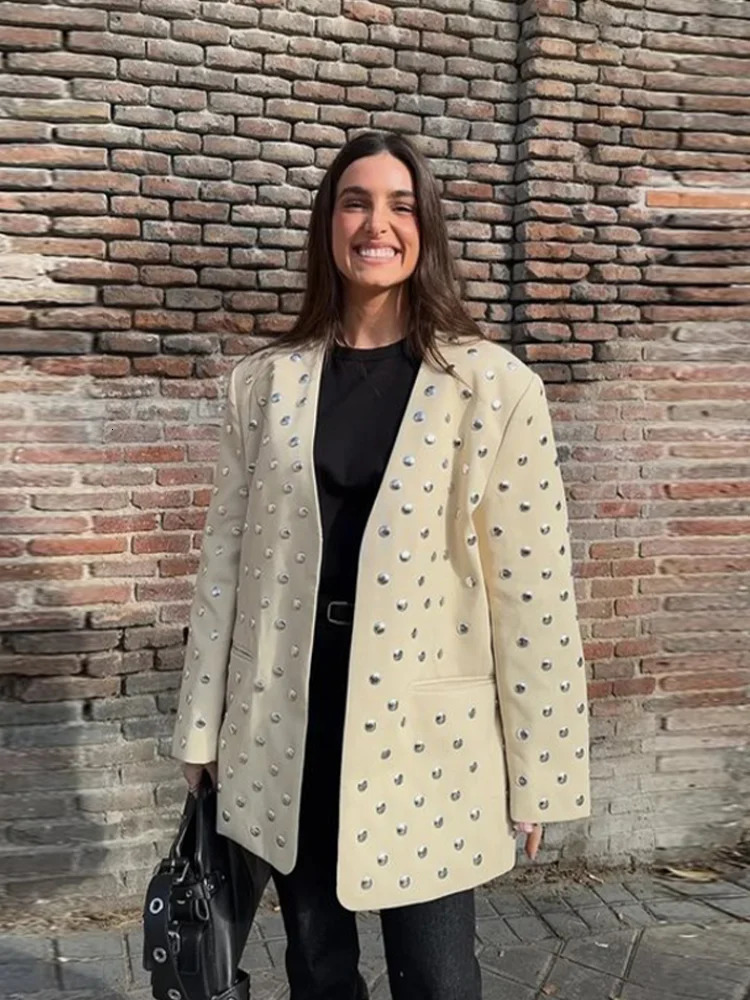 Rivet Fashion V-neck Balzer Coat Women Shoulder Pads Loose Pocket Long Sleeve Jacket 2025 Spring Street Party Commute Tops 250614