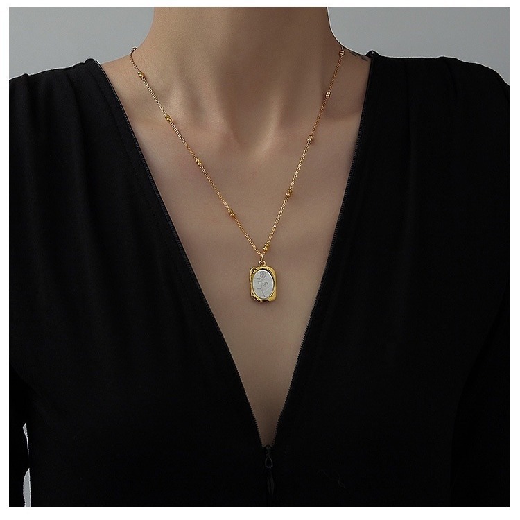 Fashion Light Style Personality Magic Mirror Rose Flower Necklace for Women Design Titanium Steel Non-Fading Jewelry