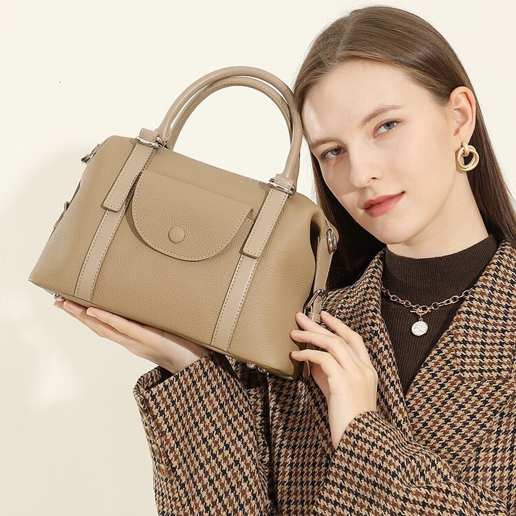 Free Shipping Versatile Handbag For Women Genuine Leather Commuter Shoulder Bag Luxury 2025 New Style Designer Bags Textured Bag Handbag