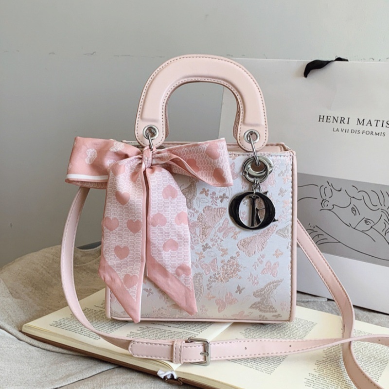 2025 Free Shipping Women's Designer Embroidery Handheld Concubine Single Shoulder Crossbody Bag pink