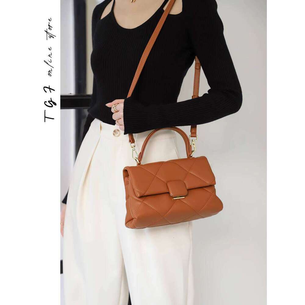 Clearance Sale Women s New Autumn Niche Design Wedding Bag Genuine Leather Quilted Crossbody Handbag