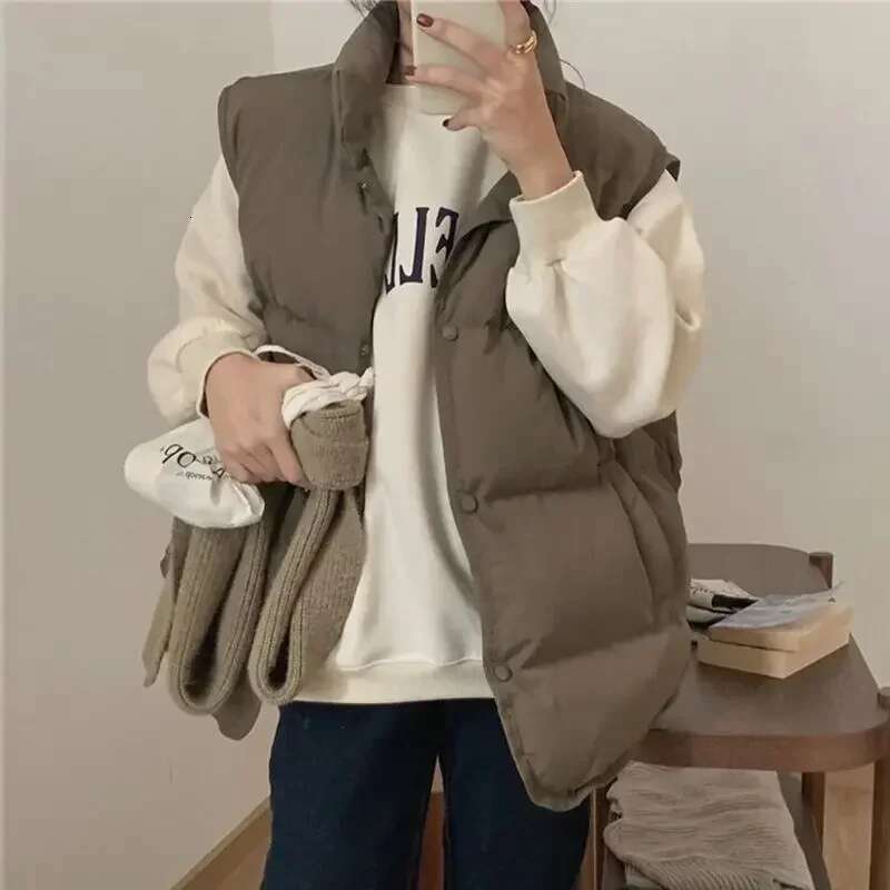 Short Loose Lady Giletes Half Sleeveless Cheap Warm Korean Style Womens Padded Cotton Vests Coats on Sale Trend 2025 Pretty