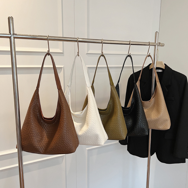 Free shipping designer bag 2025 new fashionable light luxury high-end texture tote bag, single shoulder crossbody bag for women