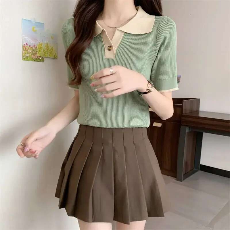 Knitted Woman Tshirt Summer Outfit Polo Neck T Shirt for Women Womens Short Sleeve T-shirt on Offer with Collar High Quality