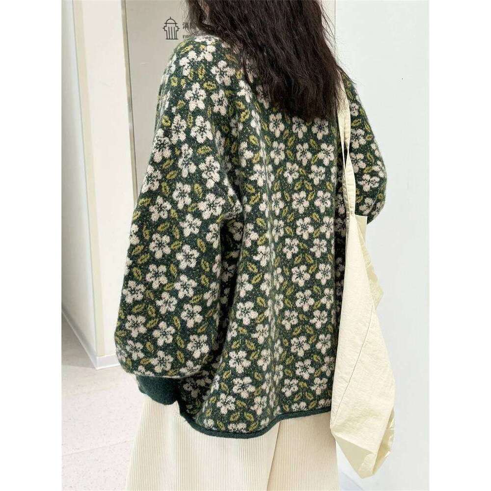 HanOrange 2024 Early Spring Retro Lazy Green Floral Wool Knitted Cardigan Women Delicate Skin Friendly Sweater Top