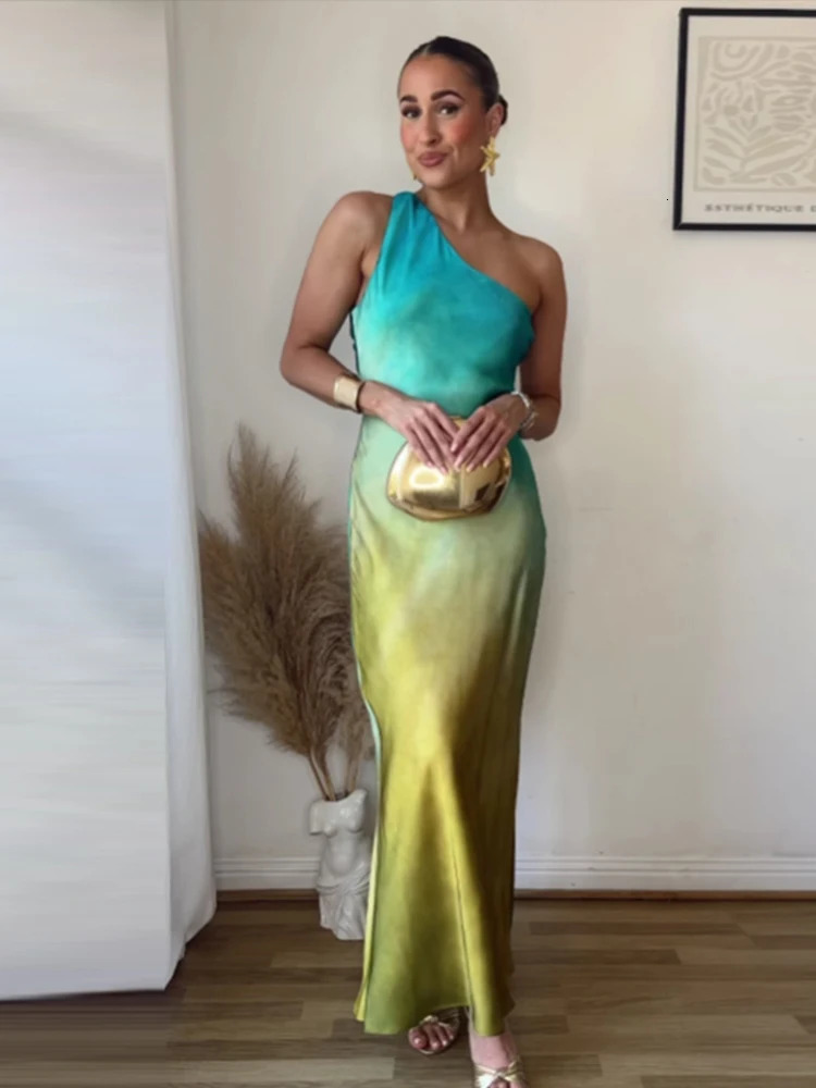 Fashion Diagonal Collar Gradient Print Midi Dress Women One Shoulder Sleeveless Backless Long Dress Summer Lady Party Robe 250616