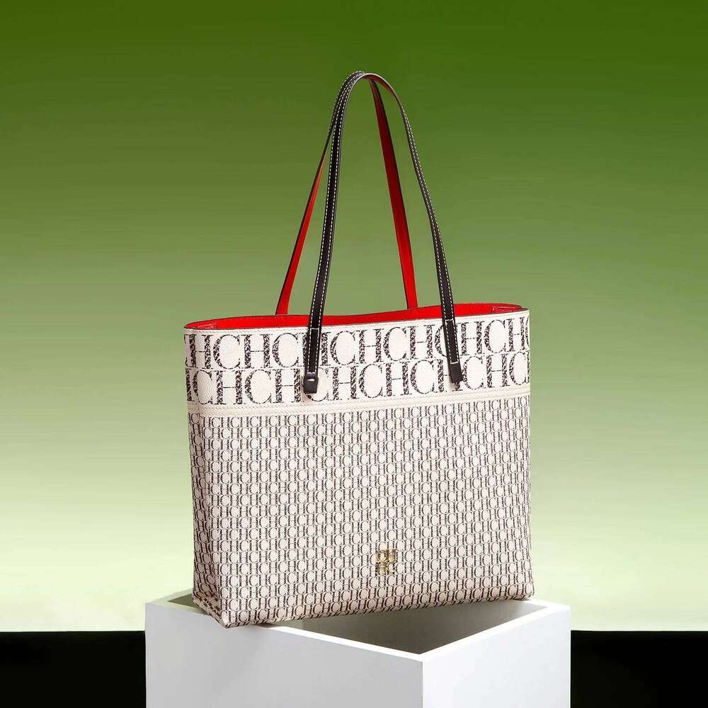 Designer Luxury 2025 Classic Retro Fashion Women's New Handheld Shoulder Bag With Large Capacity Letter Design For Women
