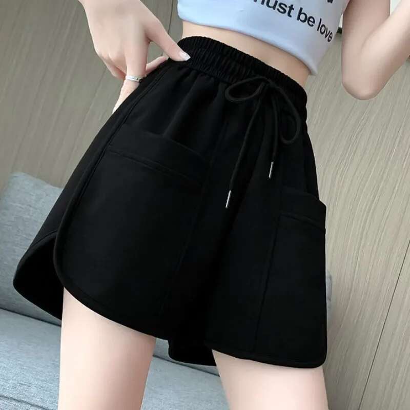 Short Pants Woman Baggy Korean Style With Waist Pocket Loose Shorts For Women Comfy Offer Original Hot Casual Aesthetic Outfits