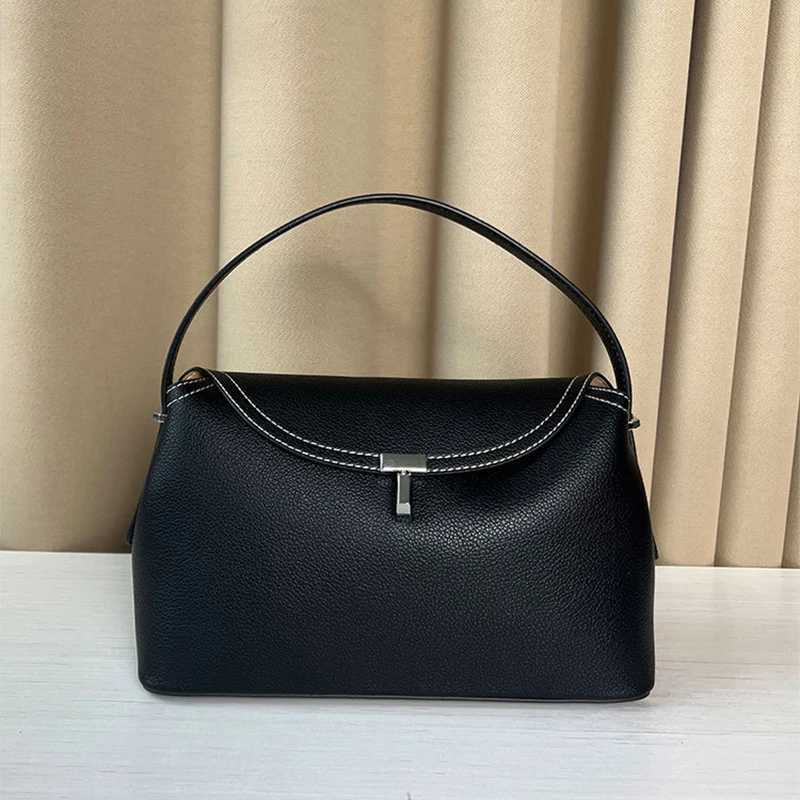 Womens Flap Handbag High Quality Lychee Pattern Shoulder Bag Silver Lock Large Capacity Tote Bag New Fashion Womens Bag Z250617