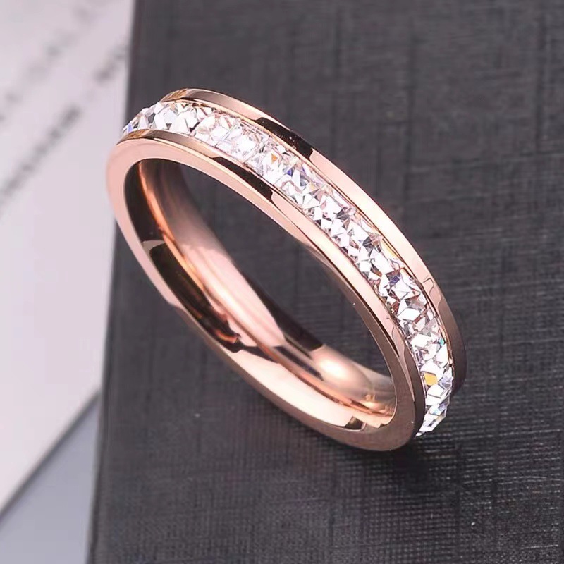 Fashion Light Luxury Style Simple Elegant Row Diamond for Women High-end Versatile Titanium Steel Non-fading Ring