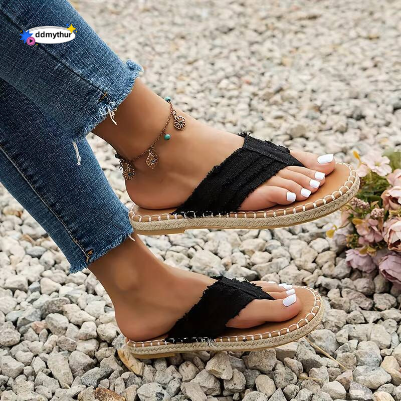 Summer New Style Flip-flops for Women Fashionable Flat-soled Grass Woven Thong Beach Shoes Large Size Sandals For Outer Wear ddmythur