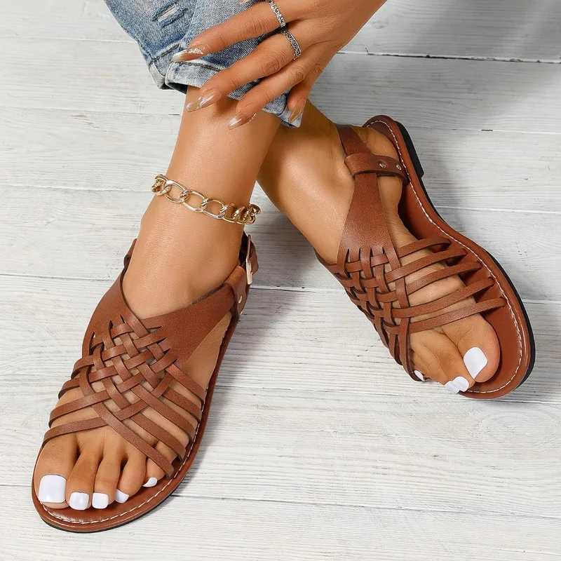 Trendy Cross Sandals 2025 Summer New Casual Solid Color Flat Bottom Anti Slip Beach Sandals Sandals Women Z250617