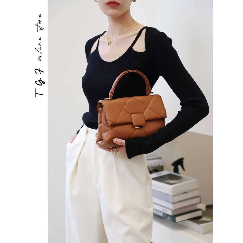 Clearance Sale Women s New Autumn Niche Design Wedding Bag Genuine Leather Quilted Crossbody Handbag