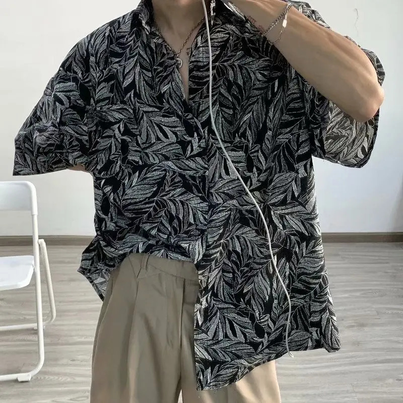 Retro short-sleeved shirt for men trendy and stylish Harajuku style loose-fitting five-point sleeve fashionable and casual 250614