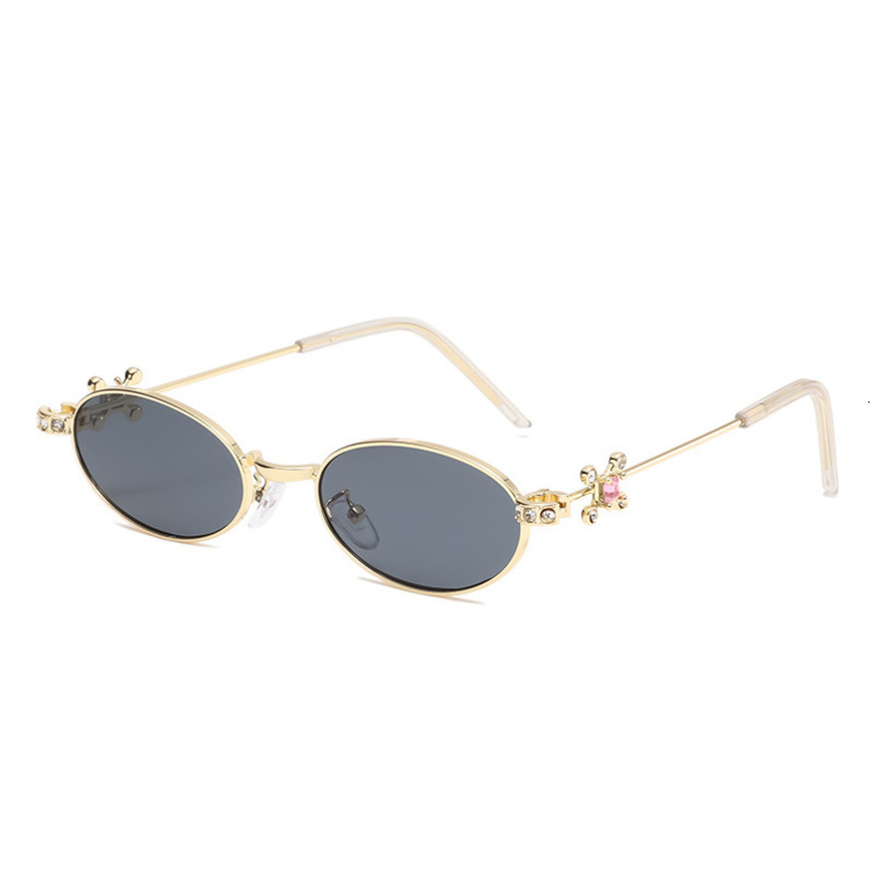 2025 New Fashion Sunglasses For Women, Celebrity Travel Photo UV Protection Trendy No-Makeup Versatile Shades