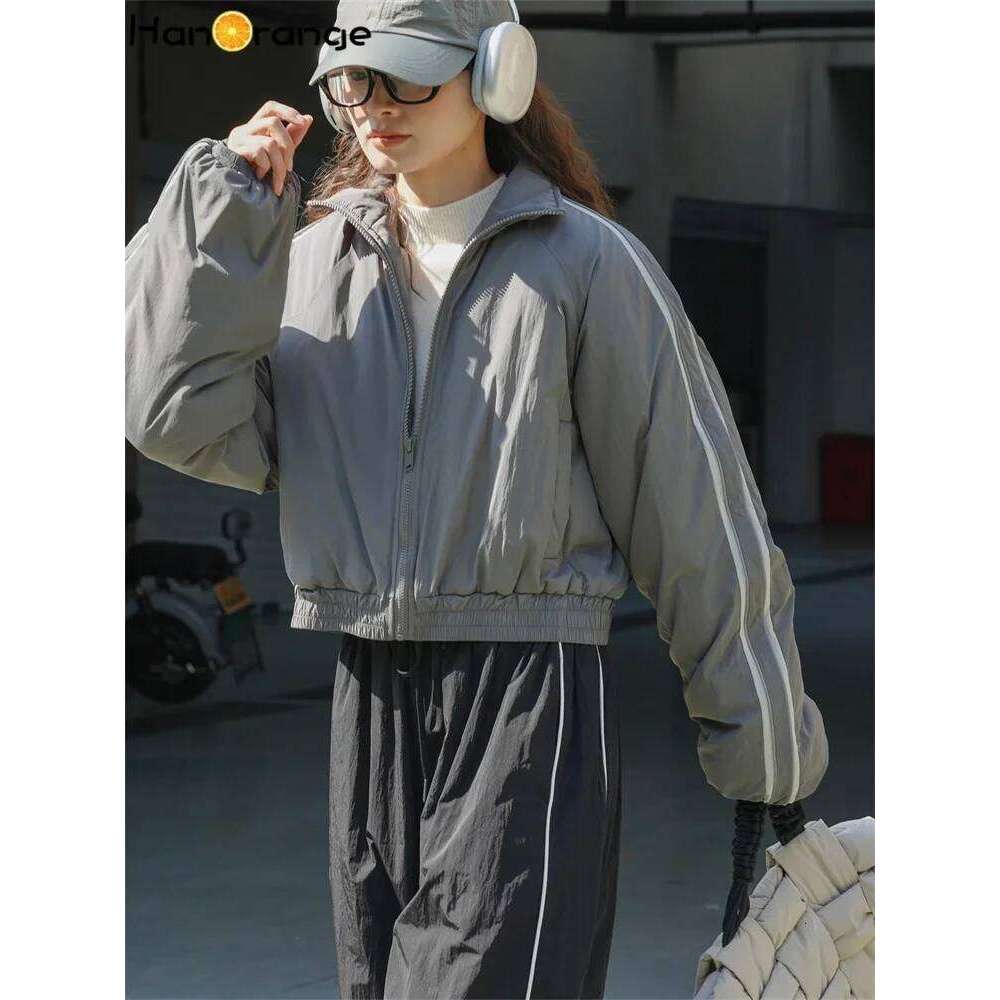 HanOrange 2024 Winter Casual Sports High Collar Short Parkas Loose Silhouette Warm Cotton-padded Jacket Black/Greyish Green