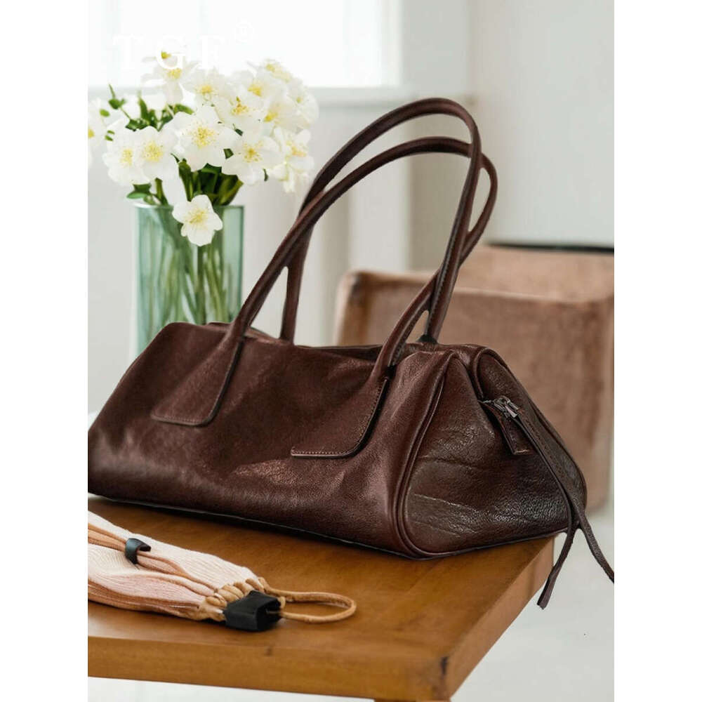 Underarm Baguette for Women New High Quality Niche Commuter Super Popular Handheld Bowling Bag
