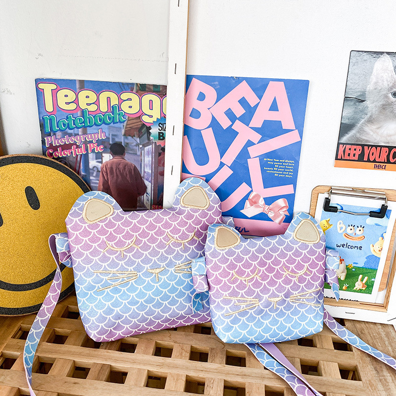 Free Shipping 2025 New Designer Bag Fashionable And Colorful Gradient High-quality Shopping Bag Fish Scale Sequins Cute Kitten Women's Single Sho