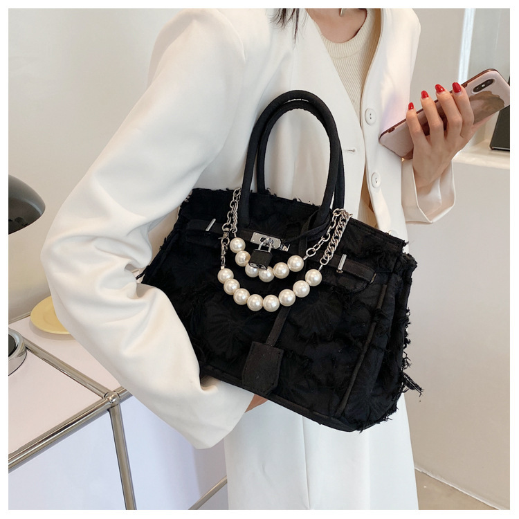 Free Shipping 2025 New Designer Bag Fashionable And High-quality Shopping Bag Pearl Retro Beggar Fabric Platinum Shoulder Width Handbag
