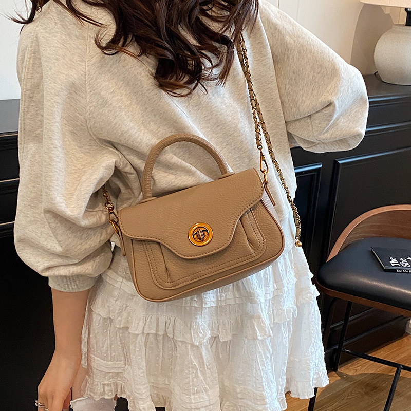 Free Shipping 2025 New Designer Bag Handheld Saddle Bag High-end Commuting Niche Multifunctional Women's Handbag Fashionable High-quality Shoppin
