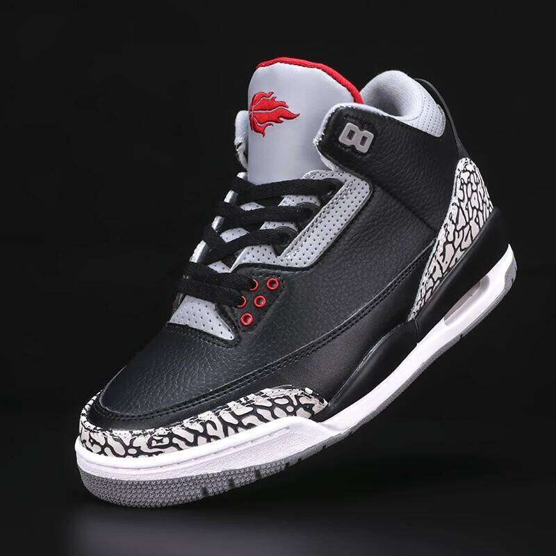 The new model of sports shoes is versatile in application, with excellent breathability suitable for both men and women.