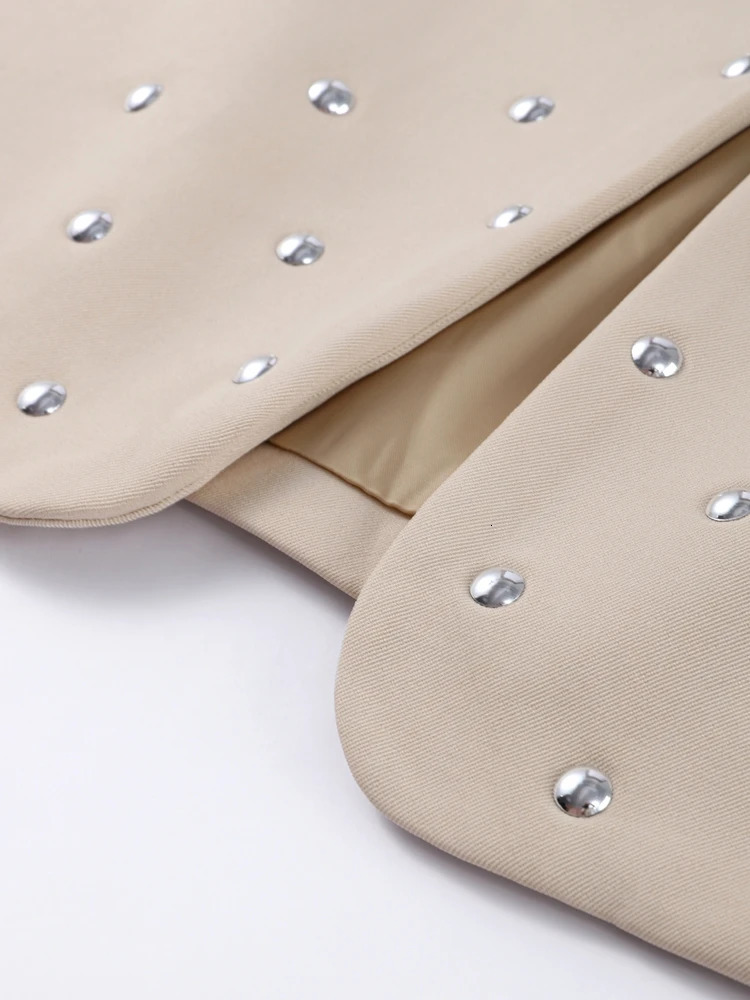 Rivet Fashion V-neck Balzer Coat Women Shoulder Pads Loose Pocket Long Sleeve Jacket 2025 Spring Street Party Commute Tops 250614